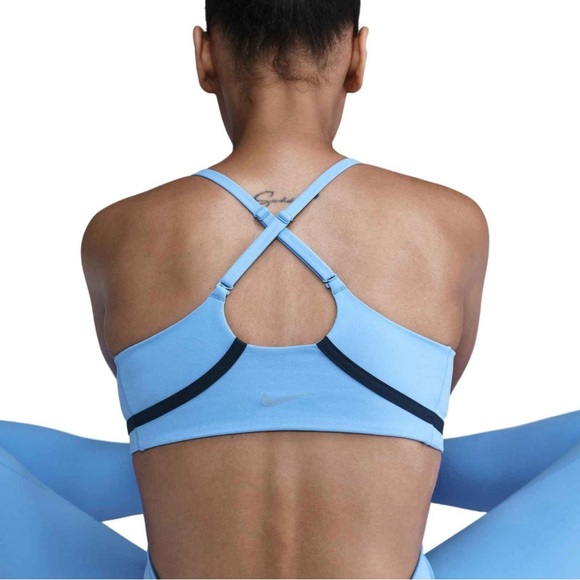 Nike One Convertible Women's Light-Support Lightly Lined Sports Bra large NWT - Picture 2 of 15